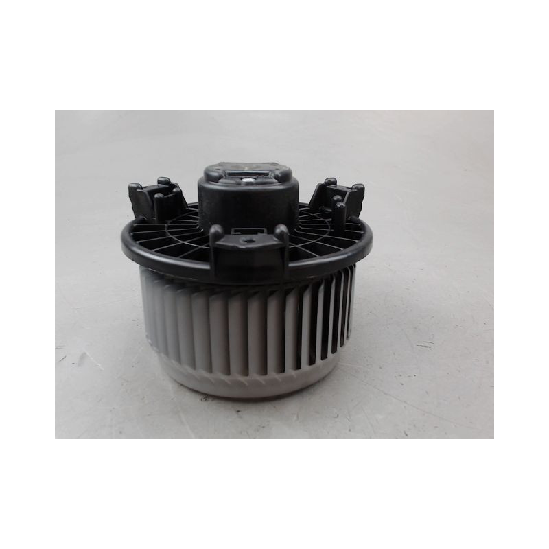 MOTEUR VENTILATEUR CHAUFFAGE SUZUKI SWIFT