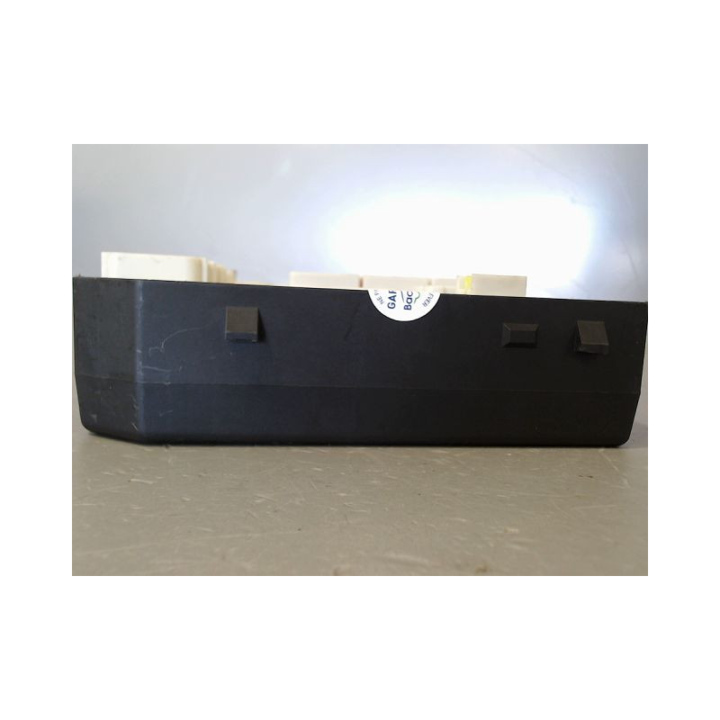 BOITE A FUSIBLES RENAULT MEGANE