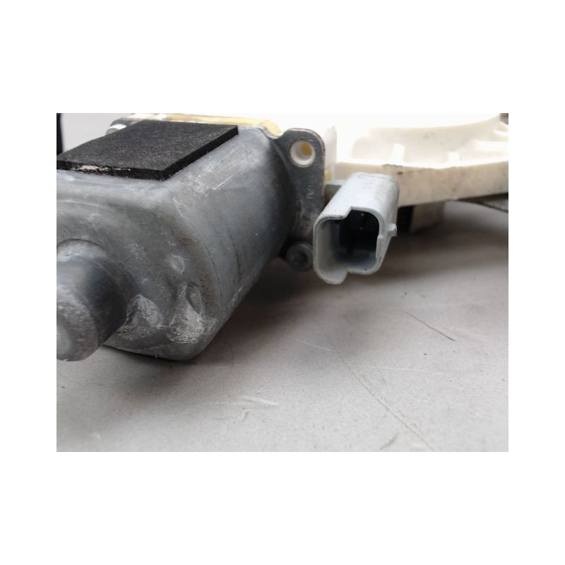 MECANISME LEVE-GLACE AVANT DROIT NISSAN MICRA