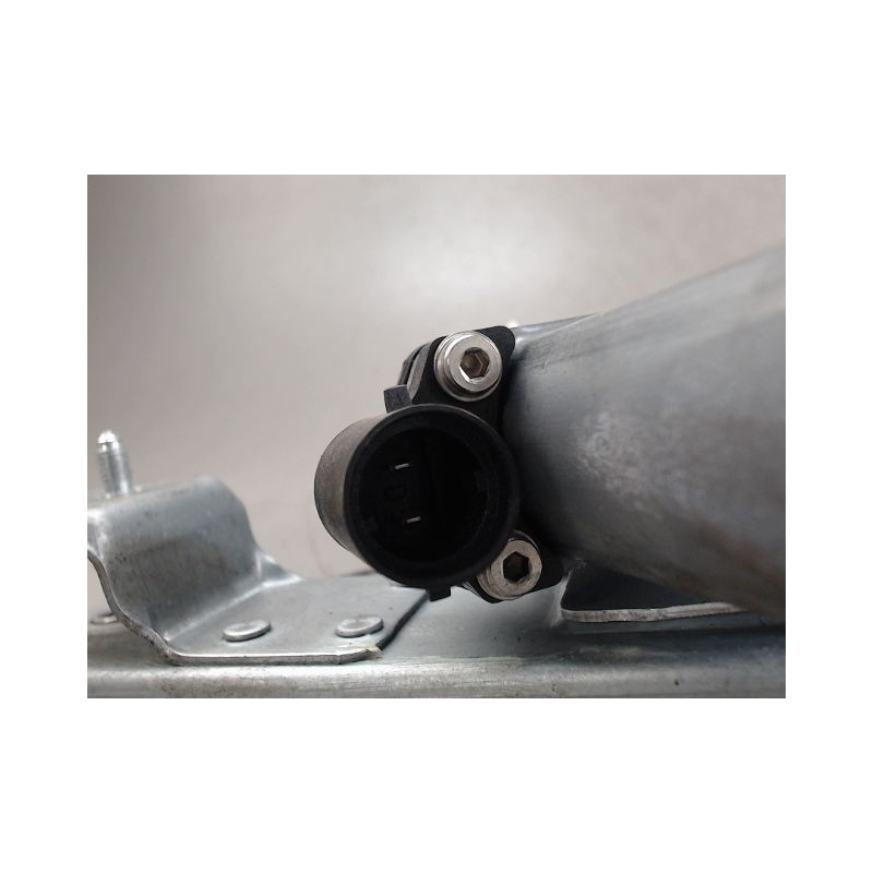 MECANISME LEVE-GLACE ARRIERE DROIT DACIA DUSTER
