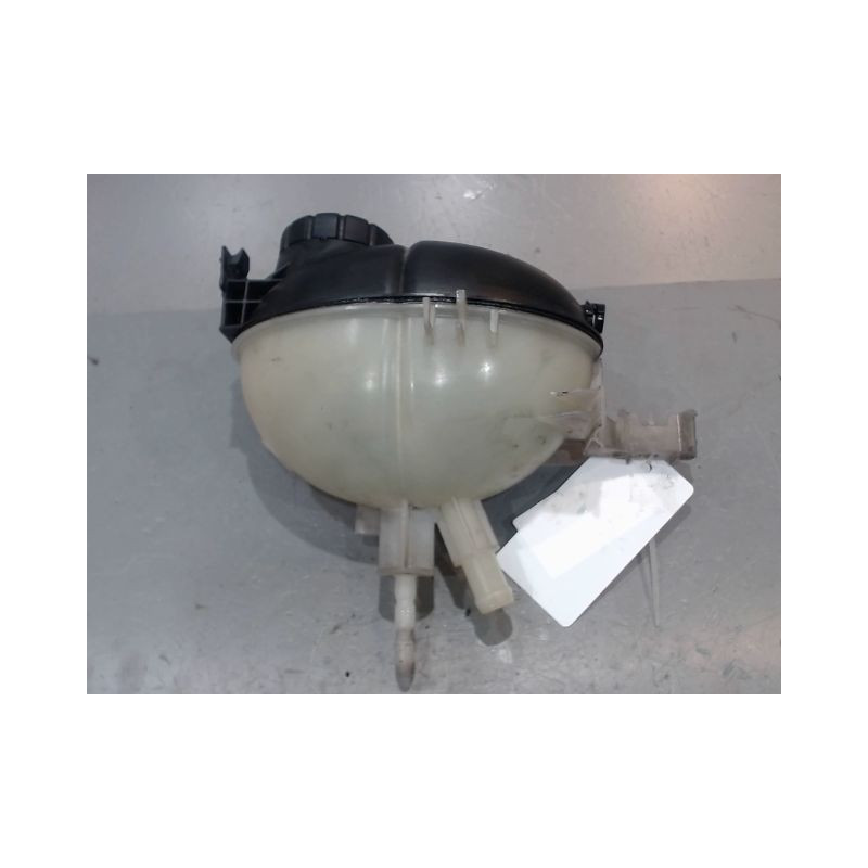 VASE EXPANSION MERCEDES CLASSE C
