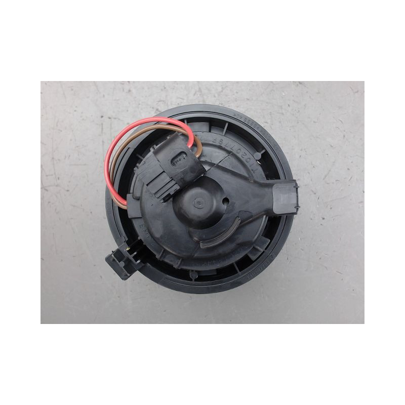 MOTEUR VENTILATEUR CHAUFFAGE DACIA DUSTER
