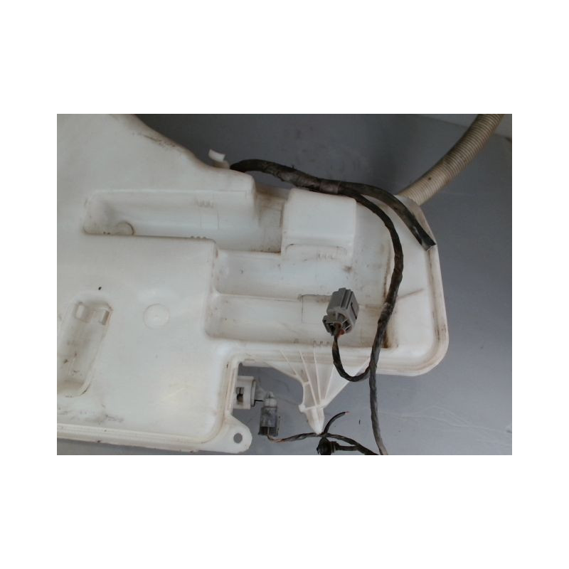 RESERVOIR LAVE-GLACE AVANT BMW SERIE 3 E90 PHASE 1 2.0D - 16V