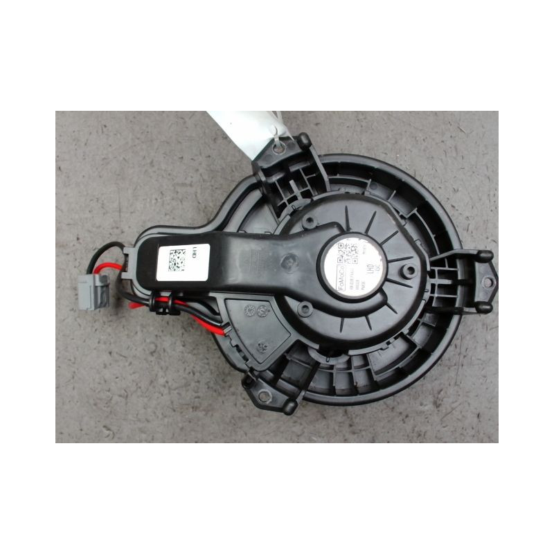MOTEUR VENTILATEUR CHAUFFAGE FORD FOCUS