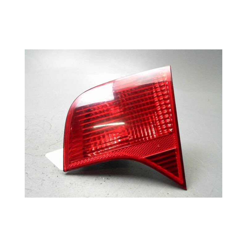 FEU ARRIERE INTERIEUR DROIT AUDI A4 BERL. II Phase 2 2004-2008
