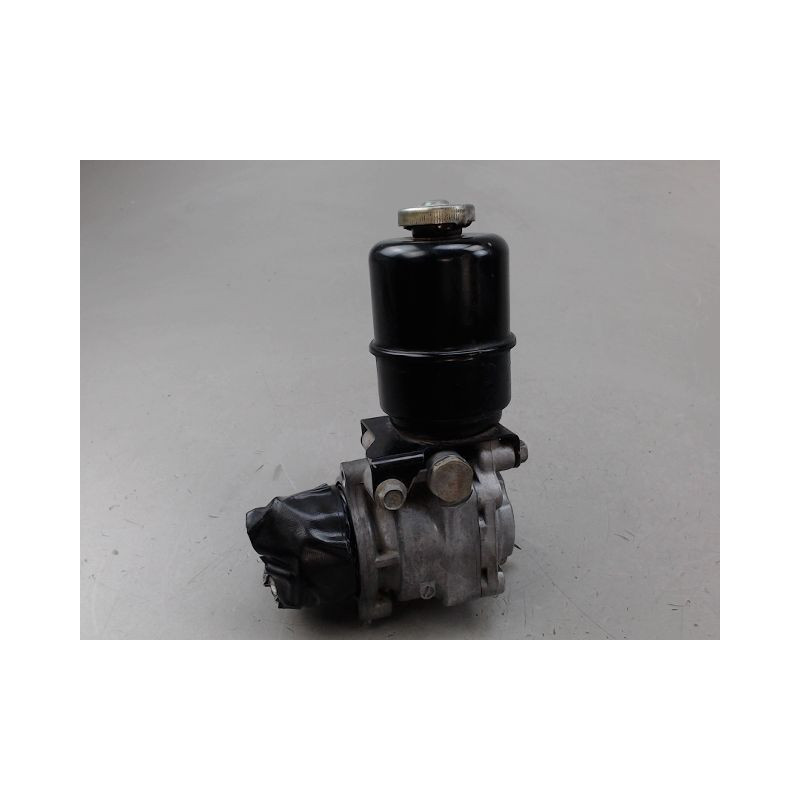 POMPE DIRECTION ASSISTEE MITSUBISHI PAJERO