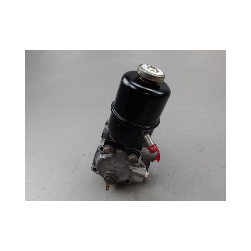 POMPE DIRECTION ASSISTEE MITSUBISHI PAJERO