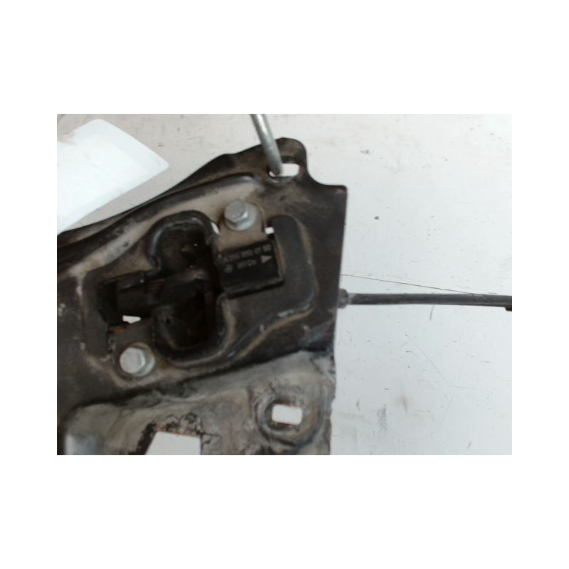 TRAVERSE SUPERIEURE ARMATURE AVANT MERCEDES CLASSE C COUPE SPORT 2004-