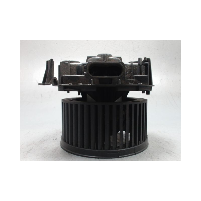 MOTEUR VENTILATEUR CHAUFFAGE RENAULT CLIO III 2005-