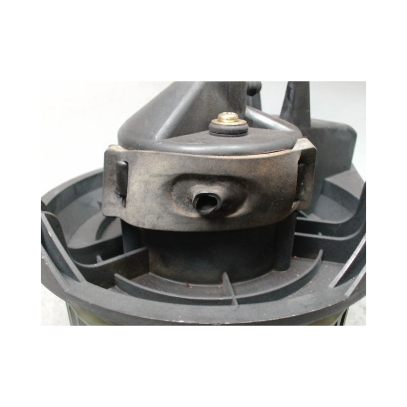 MOTEUR VENTILATEUR CHAUFFAGE CITROEN XSARA -2000
