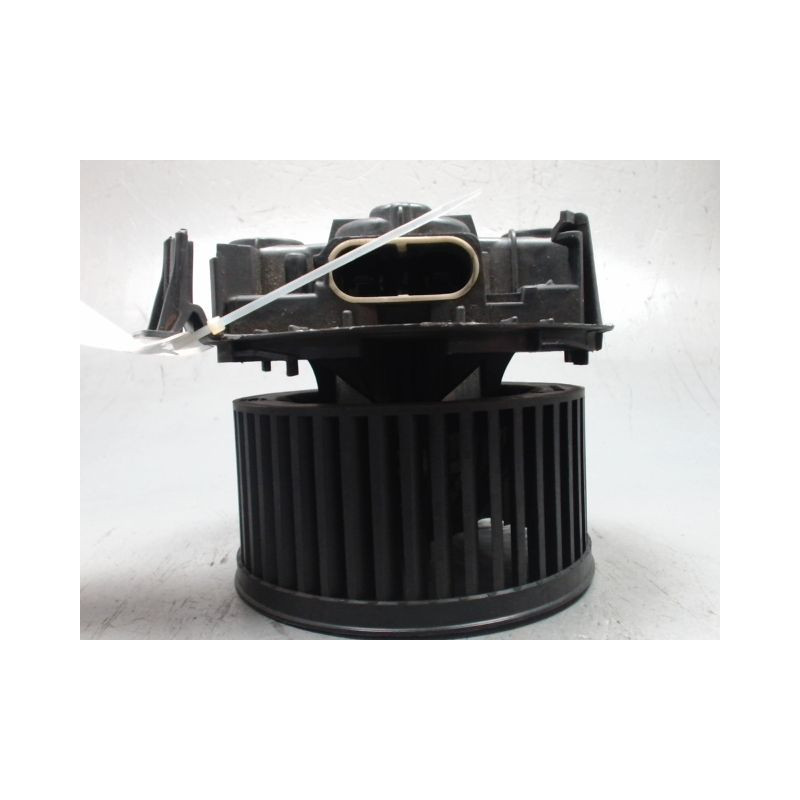 MOTEUR VENTILATEUR CHAUFFAGE RENAULT CLIO III 2009-