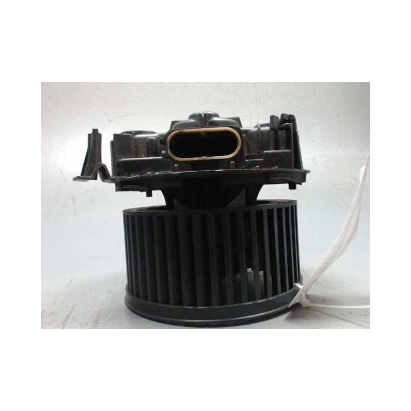 MOTEUR VENTILATEUR CHAUFFAGE RENAULT CLIO III 2009-