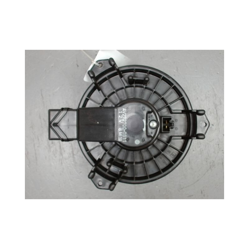 MOTEUR VENTILATEUR CHAUFFAGE TOYOTA YARIS