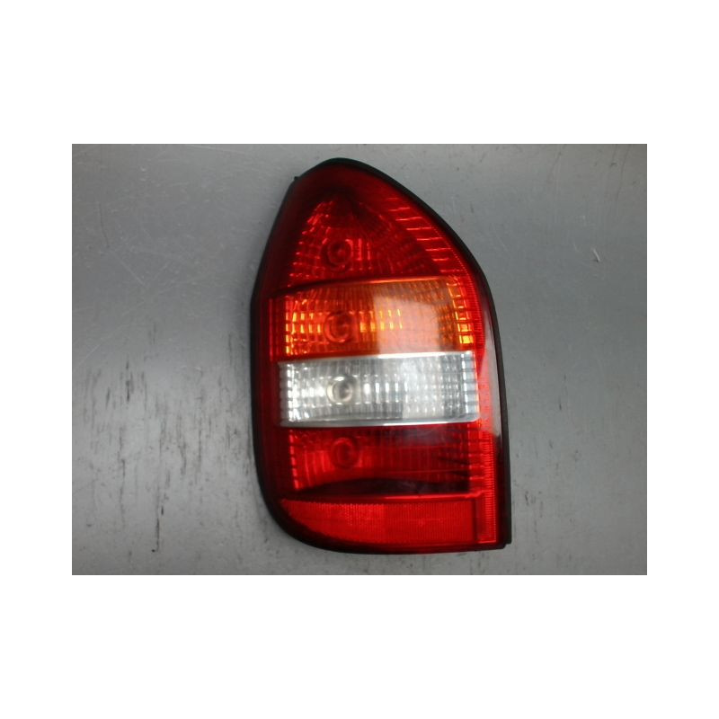 FEU ARRIERE GAUCHE  OPEL ZAFIRA