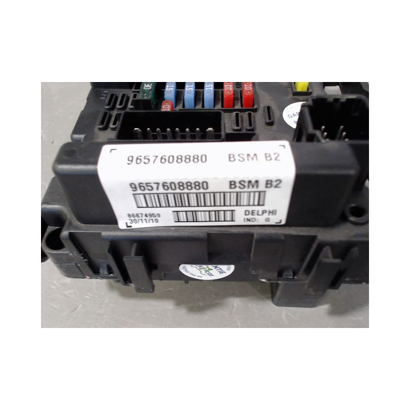 BOITE A FUSIBLES PEUGEOT 206 + 2009-2013