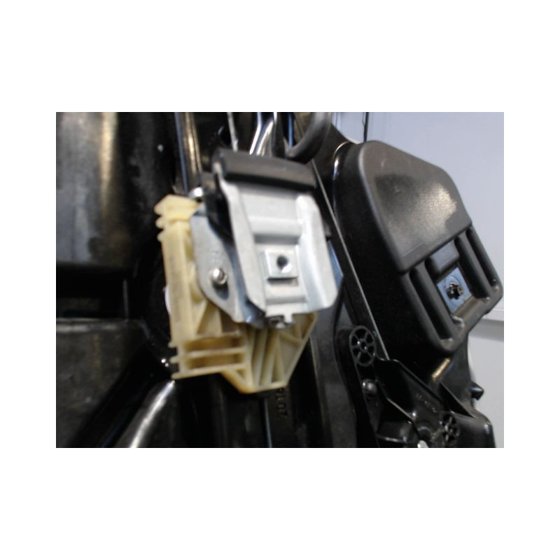 MECANISME+MOTEUR LEVE-GLACE ARRIERE DROIT MERCEDES CLASSE C 2007-