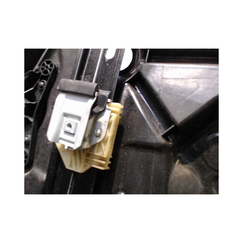 MECANISME+MOTEUR LEVE-GLACE ARRIERE GAUCHE MERCEDES CLASSE C 2007-