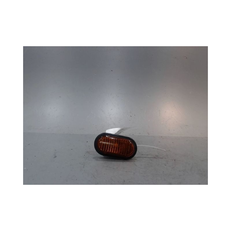 REPETITEUR AILE DROIT RENAULT KANGOO
