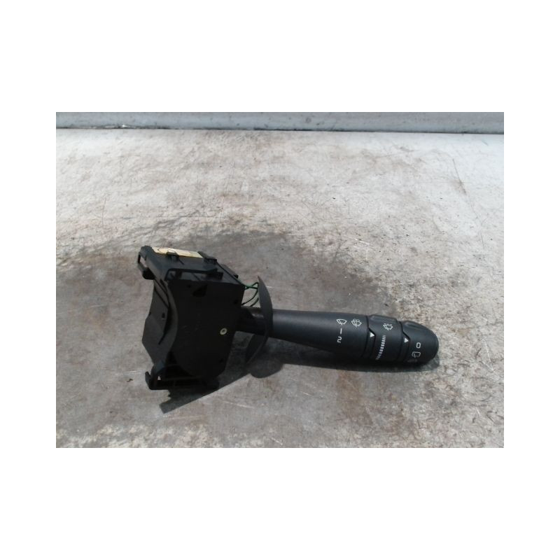 COMMANDE ESSUIE GLACE RENAULT TWINGO 2 2010-