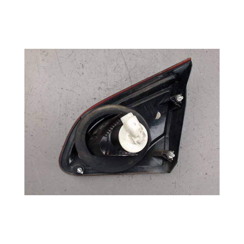 FEU ARRIERE INTERIEUR GAUCHE NISSAN QASHQAI