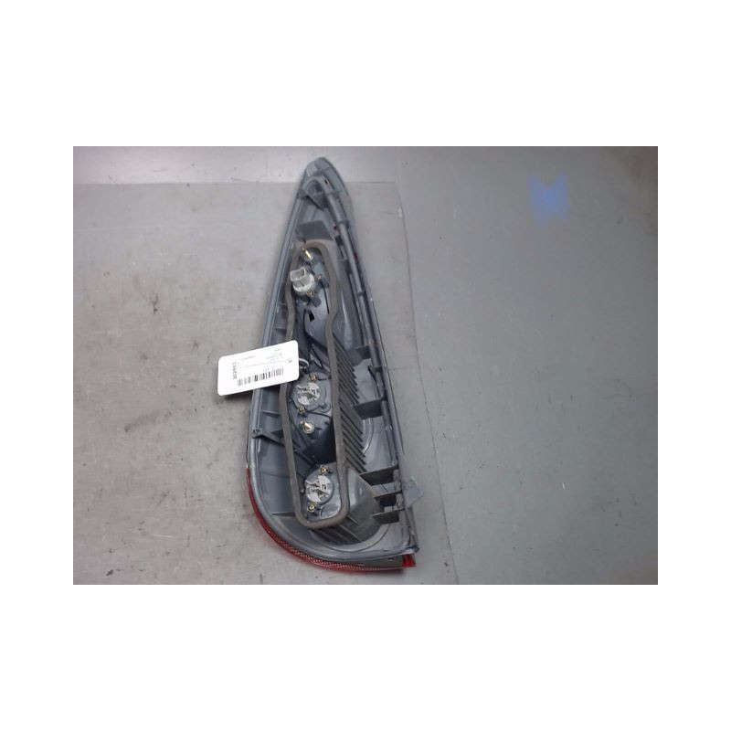 FEU ARRIERE DROIT TOYOTA YARIS