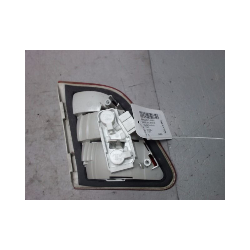 FEU ARRIERE INTERIEUR DROIT MERCEDES CLASSE B 05-08
