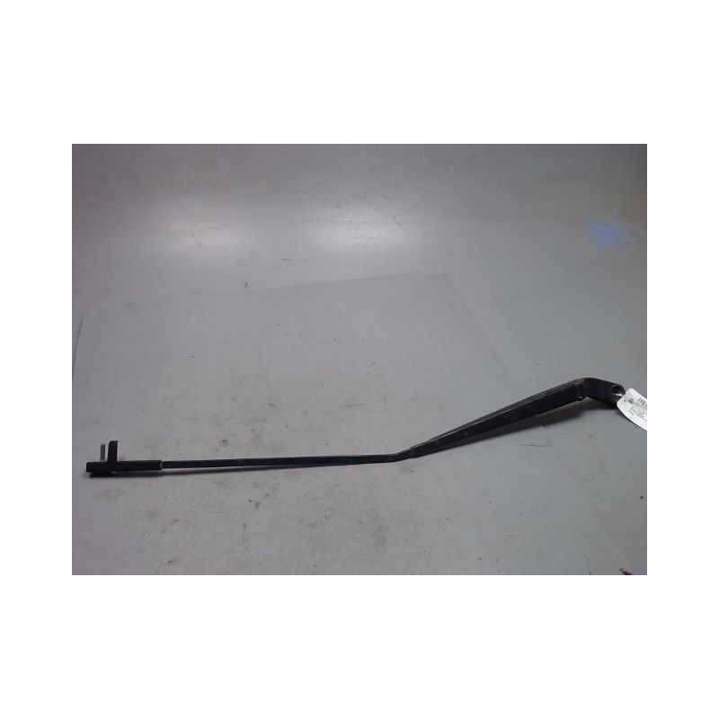 BRAS ESSUIE-GLACE AVANT DROIT VOLKSWAGEN POLO 02-05