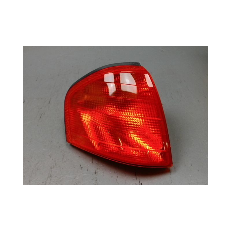 CLIGNOTANT DROIT MERCEDES C180