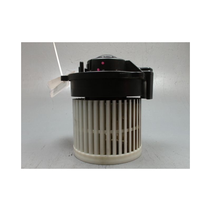 MOTEUR VENTILATEUR CHAUFFAGE SUZUKI CELERIO