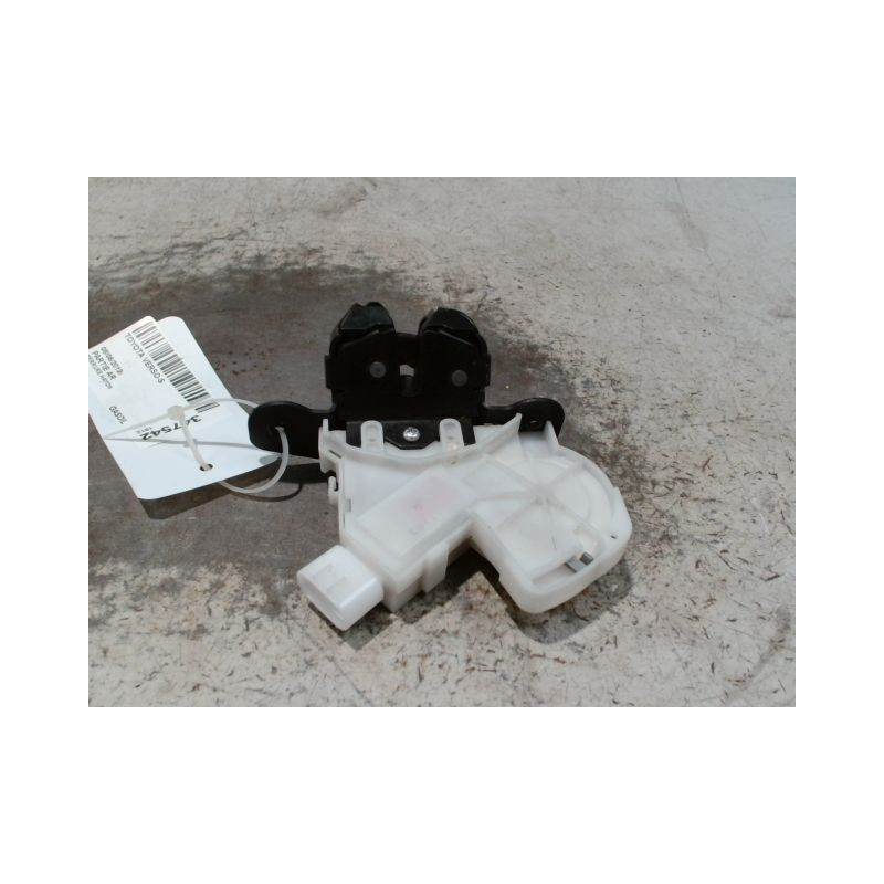 SERRURE HAYON  TOYOTA VERSO-S