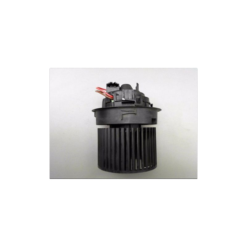 MOTEUR VENTILATEUR CHAUFFAGE RENAULT CLIO IV 12-16