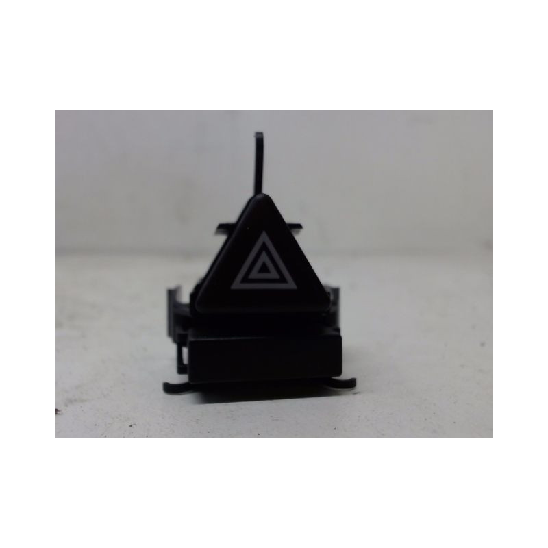 BOUTON DE WARNING MERCEDES CLASSE B 05-08