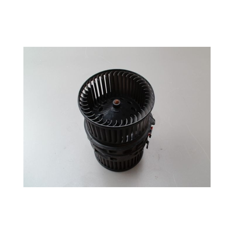 MOTEUR VENTILATEUR CHAUFFAGE RENAULT MEGANE