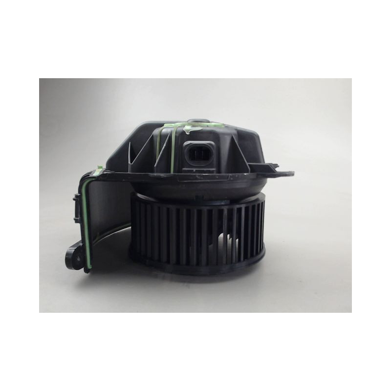 MOTEUR VENTILATEUR CHAUFFAGE RENAULT MEGANE