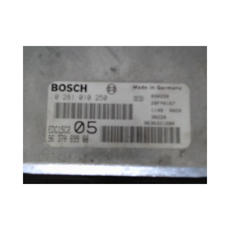 CALCULATEUR MOTEUR PEUGEOT 206