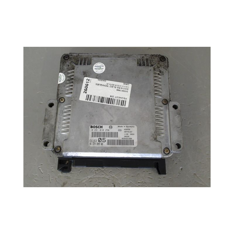 CALCULATEUR MOTEUR PEUGEOT 206