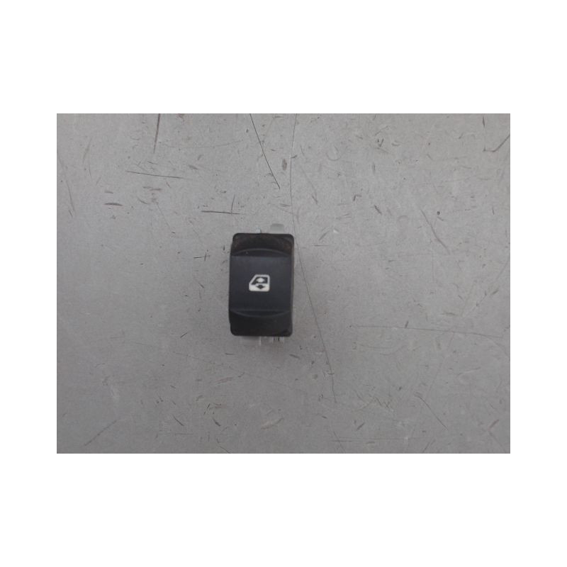 COMMANDE LEVE-GLACE PORTE AVD RENAULT CLIO