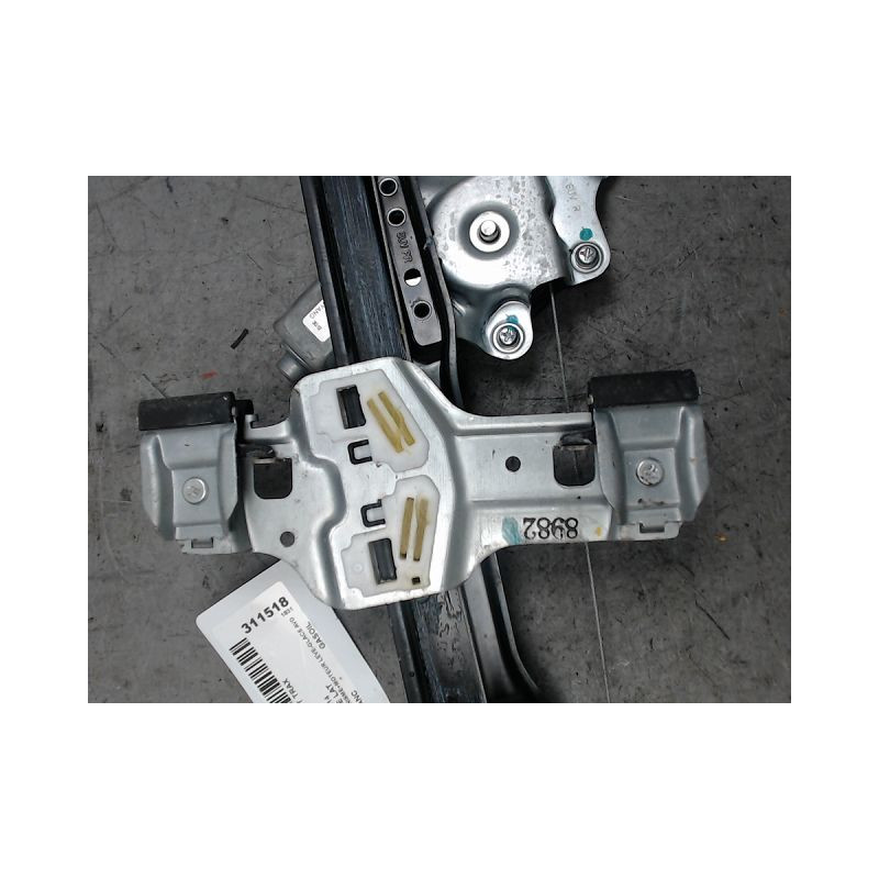 MECANISME+MOTEUR LEVE-GLACE AVANT DROIT CHEVROLET TRAX