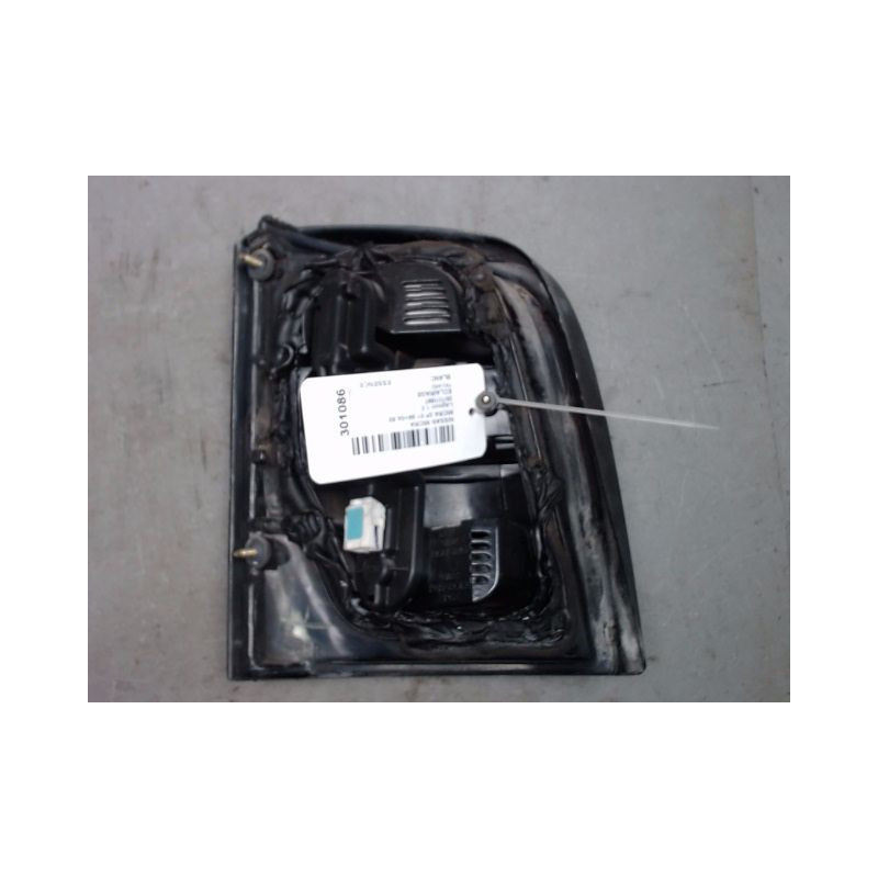 FEU ARRIERE DROIT NISSAN MICRA 96-98