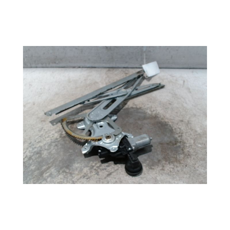 MECANISME+MOTEUR LEVE-GLACE AVANT DROIT TOYOTA YARIS II 2010-