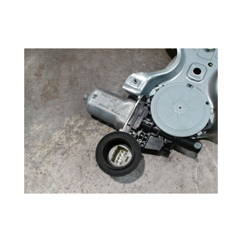 MECANISME+MOTEUR LEVE-GLACE AVANT DROIT TOYOTA YARIS II 2010-