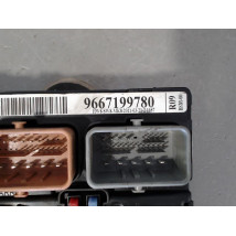 BOITE A FUSIBLES PEUGEOT 207