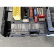 BOITE A FUSIBLES CITROEN C4