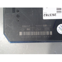 BOITE A FUSIBLES RENAULT MEGANE