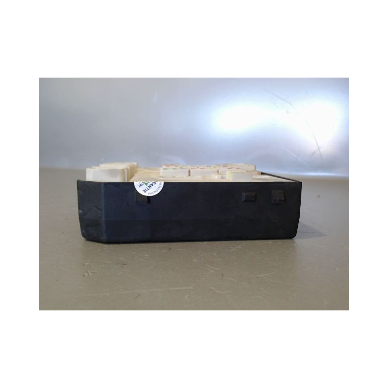 BOITE A FUSIBLES RENAULT MEGANE