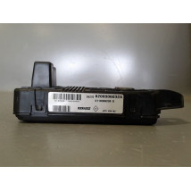 BOITE A FUSIBLES RENAULT MEGANE