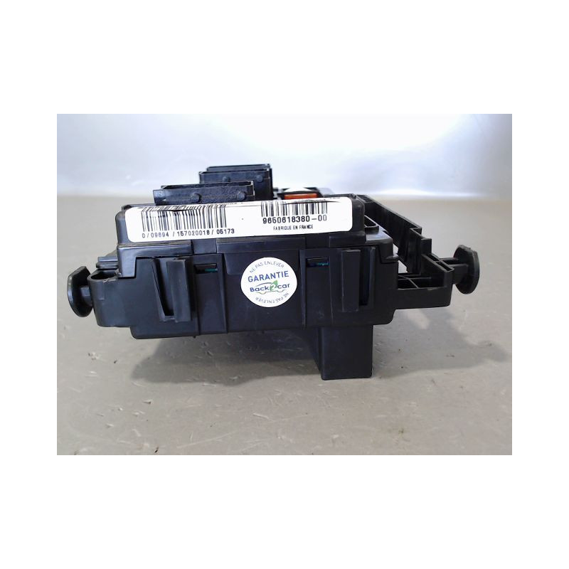 BOITE A FUSIBLES CITROEN C3