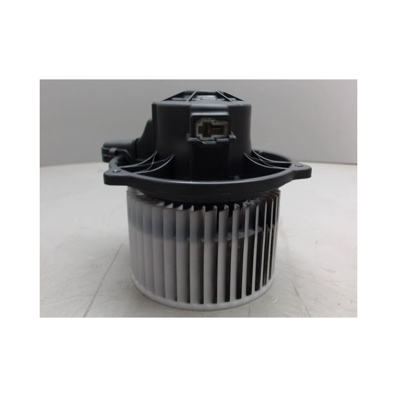 MOTEUR VENTILATEUR CHAUFFAGE KIA CEE-D