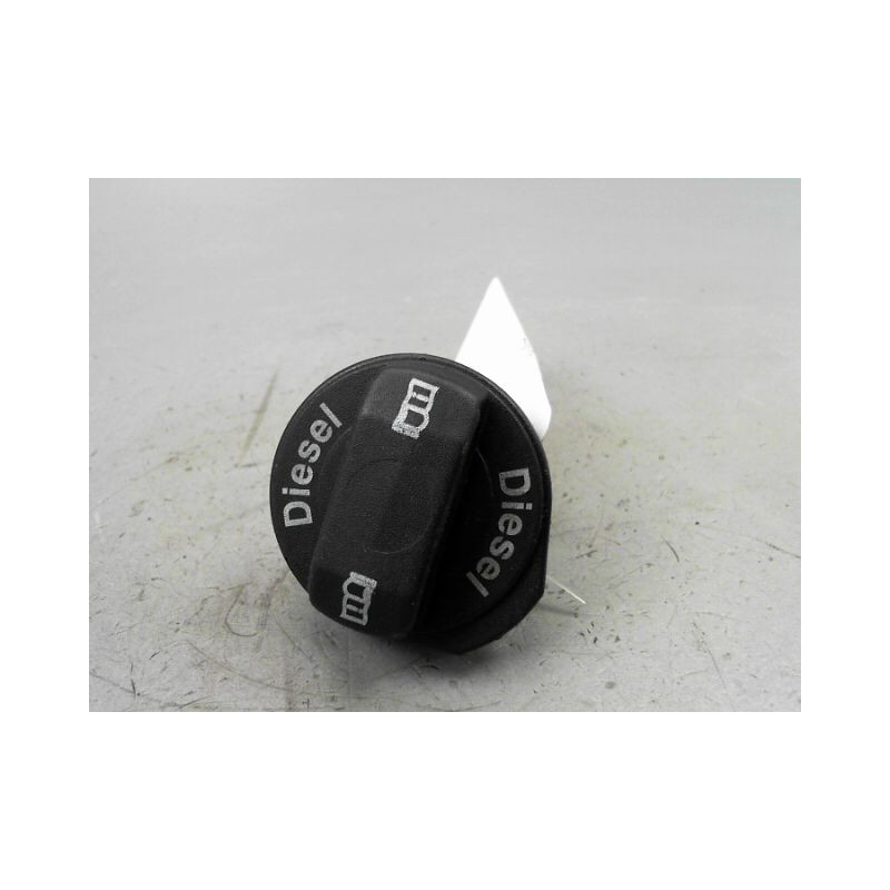 BOUCHON RESERVOIR A CARBURANT VOLKSWAGEN PASSAT BERL. IV Phase 2 (3B) 2000-2005