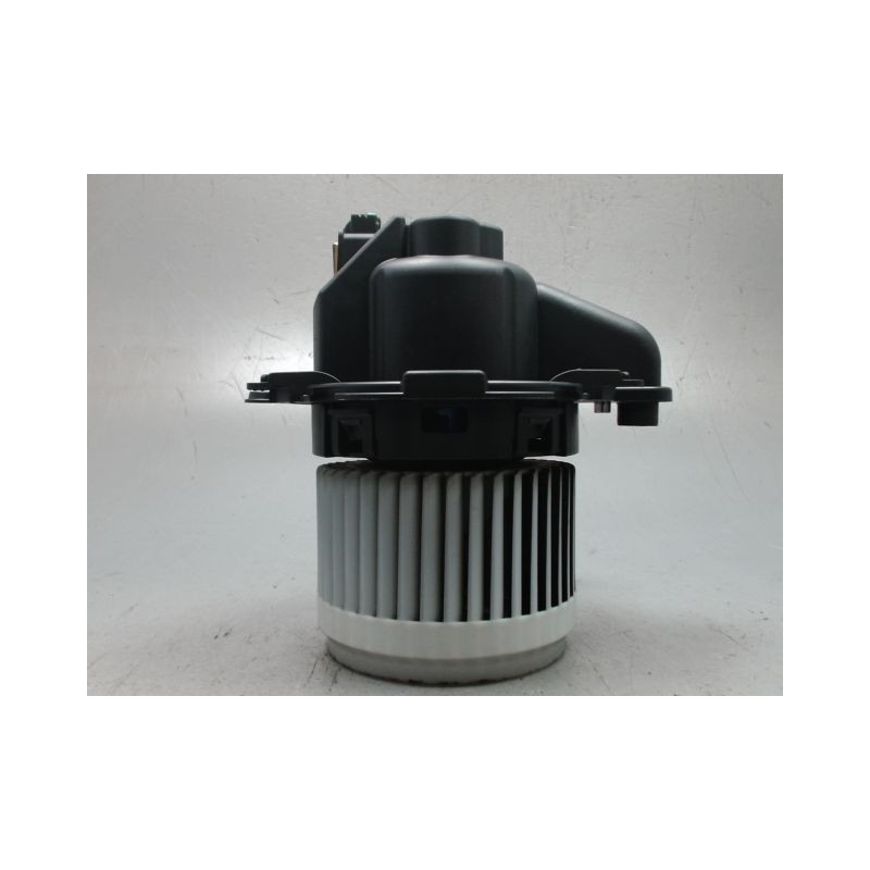 MOTEUR VENTILATEUR CHAUFFAGE DACIA SANDERO